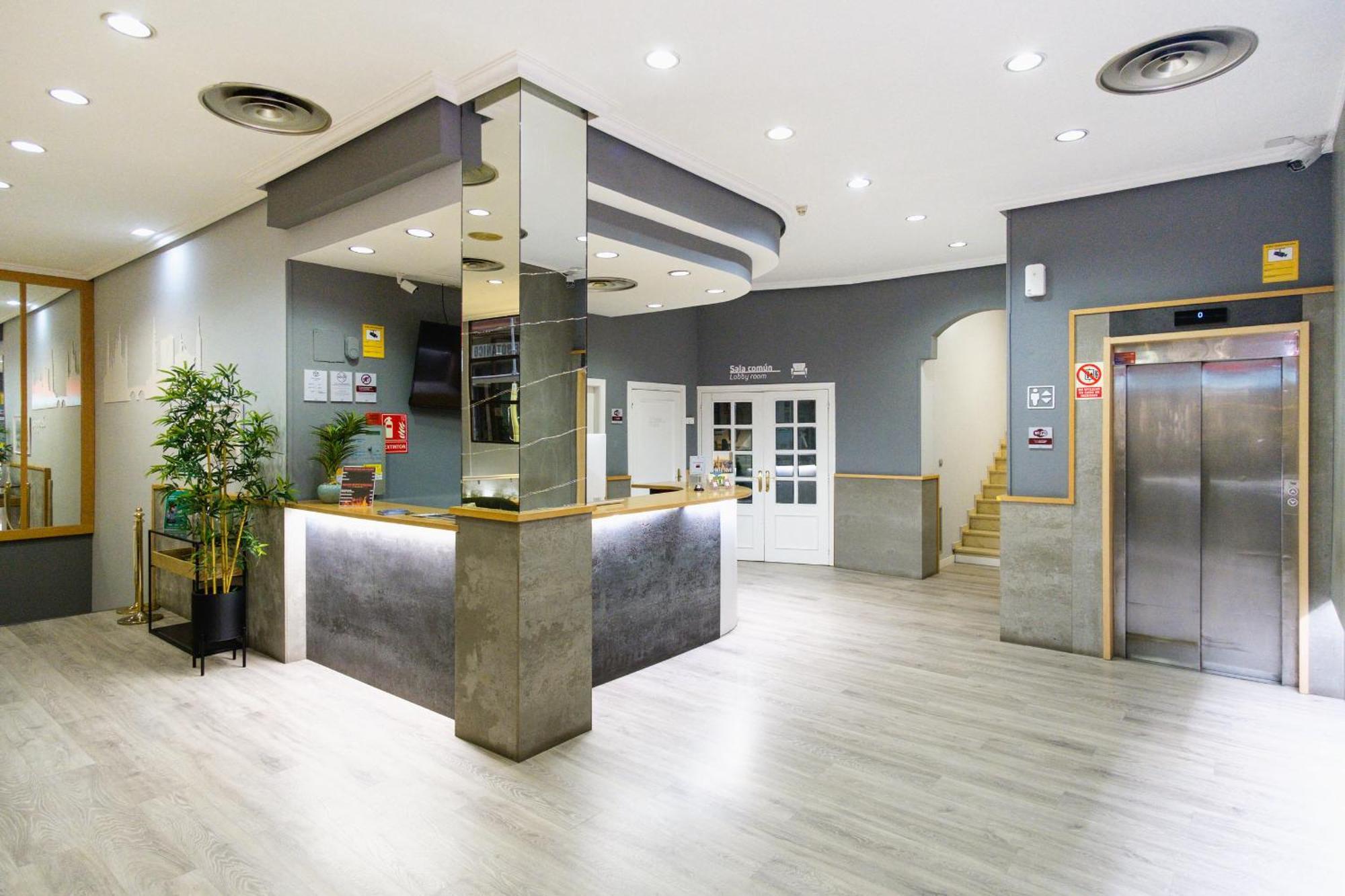 Vtz Hotel El Principe Сарагоса Экстерьер фото