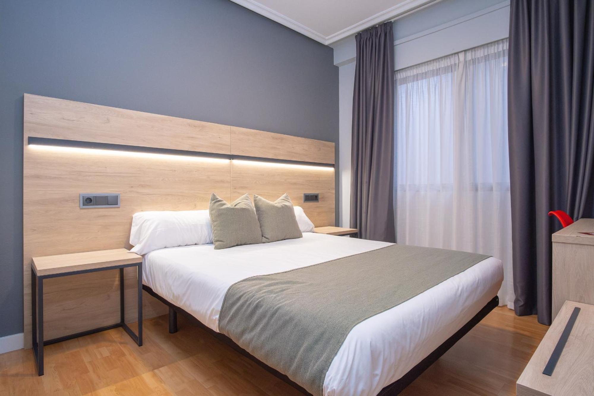Vtz Hotel El Principe Сарагоса Экстерьер фото